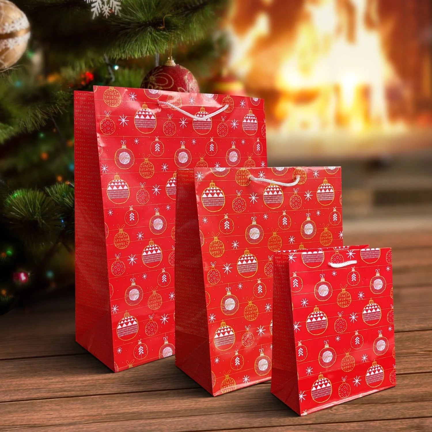 Christmas Carrier Bags: Low Cost, High Quality